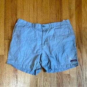 Patagonia Grey Flat Front shorts. Extremely comfortable and vintage. Size 38